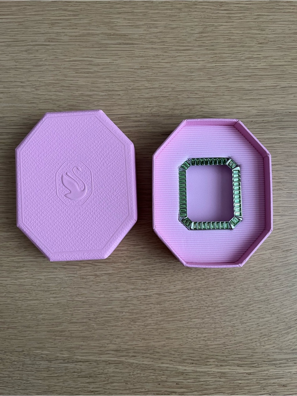 Brand new SWAROVSKI Millenia Apple Watch 40mm Cover